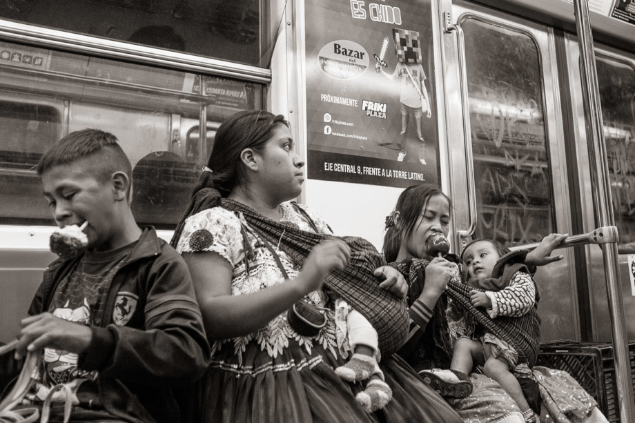 Line 8 near Aculco, Mexico City